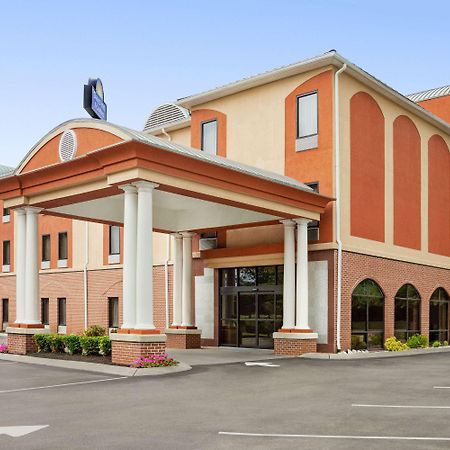 Days Inn & Suites By Wyndham מורפריסבורו מראה חיצוני תמונה