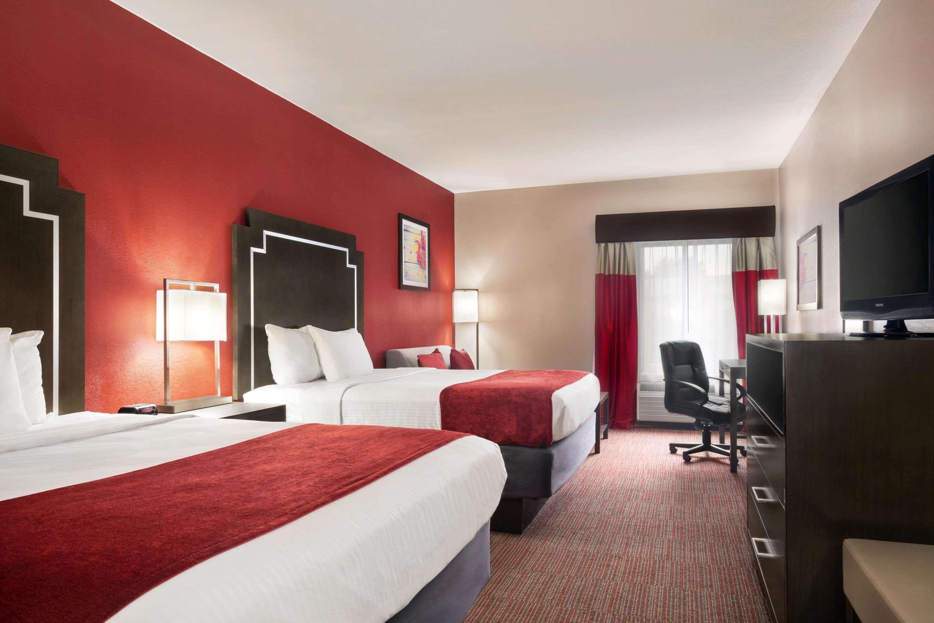 Days Inn & Suites By Wyndham מורפריסבורו מראה חיצוני תמונה