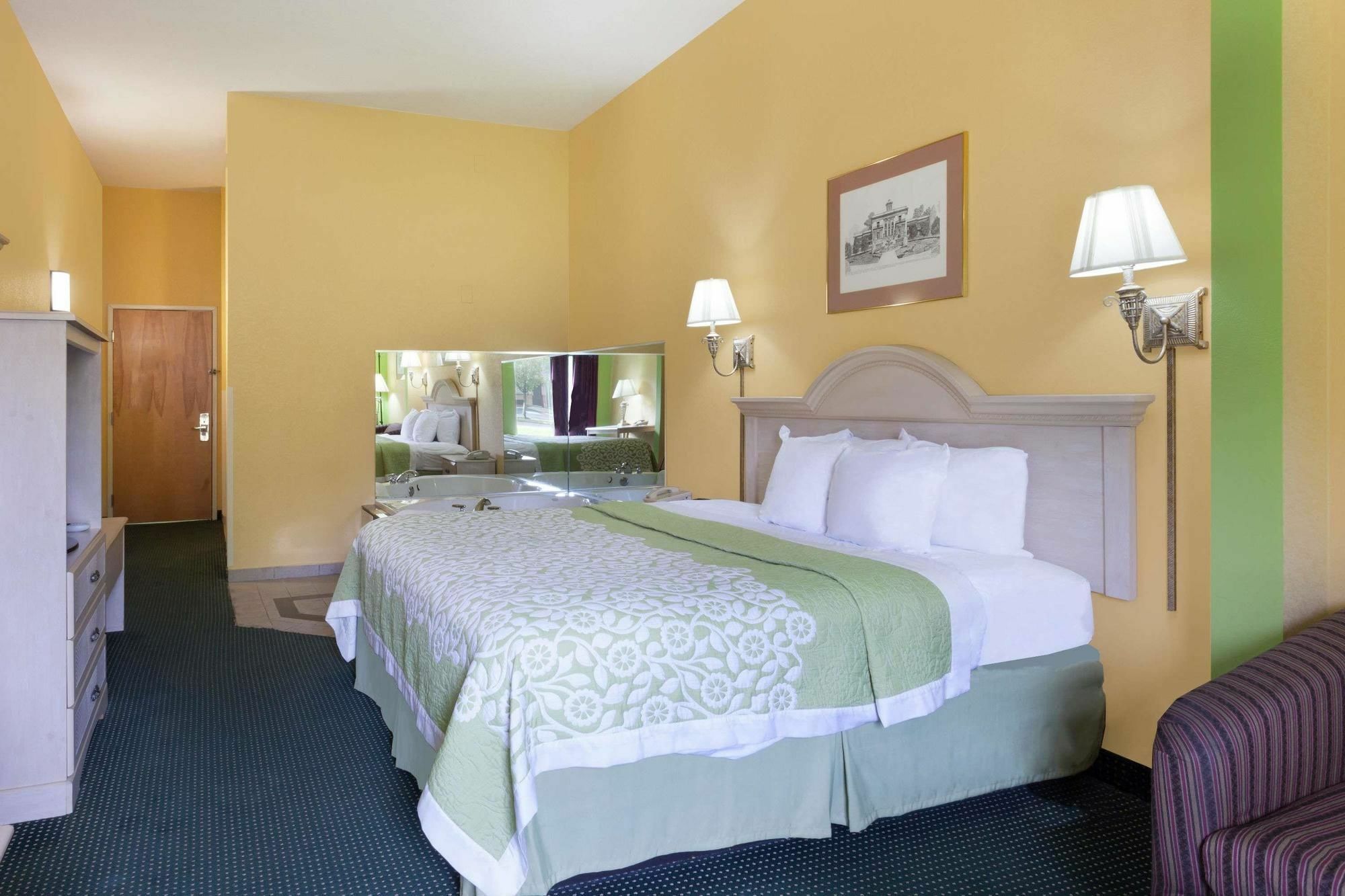 Days Inn & Suites By Wyndham מורפריסבורו מראה חיצוני תמונה
